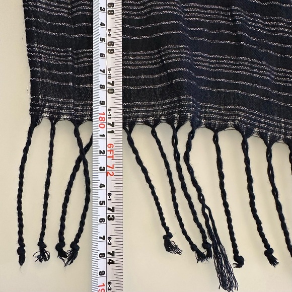 Calvin Klein | Classic Navy & Silver Scarf / Shawl / Wrap - Picture 16 of 16